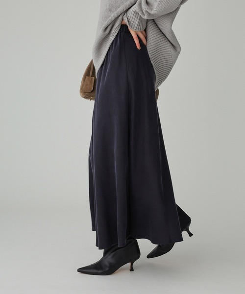 BABYLONE(バビロン)の「キュプラバイヤススカート(スカート・レディース・ネイビー/ブラウン/オフホワイト・38inch/36inch)」の11枚目の写真