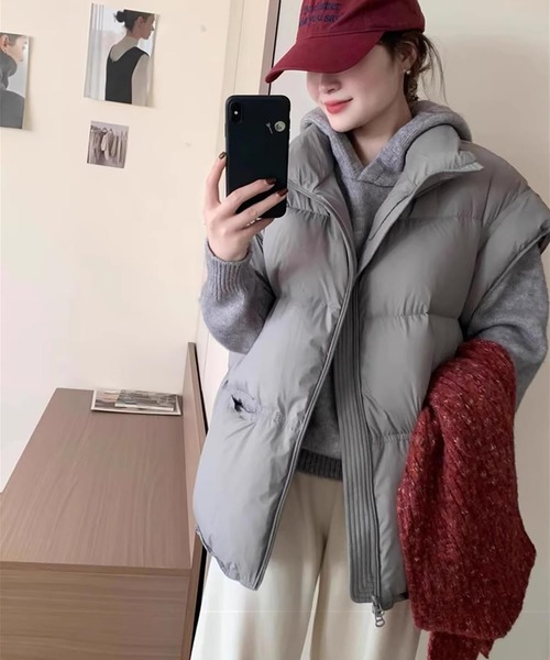 Girly Doll（ガーリードール）の「スタンドカラー中綿ベスト（ダウンベスト・レディース・ブラック/グレー/ホワイト/ブラウン・M/L）」の3枚目の写真