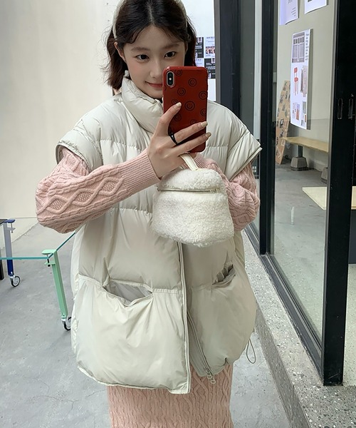 Girly Doll（ガーリードール）の「スタンドカラー中綿ベスト（ダウンベスト・レディース・ブラック/グレー/ホワイト/ブラウン・M/L）」の5枚目の写真