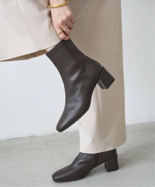 LE TALON（ルタロン）の「《追加3》5cmスクエアフィットショートブーツ（ブーツ・レディース・ブラック系その他/ブラウン・X-LARGE/LARGE/MEDIUM/SMALL/X-SMALL）」の2枚目の写真