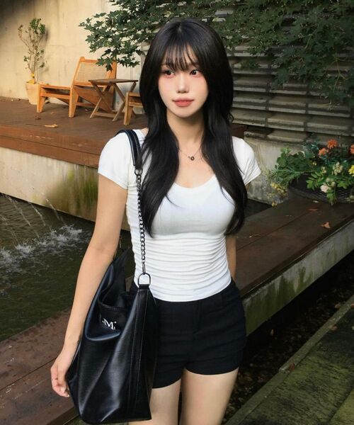 MUCENT(ムセント)の「ラックスレザーショルダーバッグクロスバッグ(成人男女共用)(メッセンジャーバッグ・レディース・ブラック・FREE)」の6枚目の写真