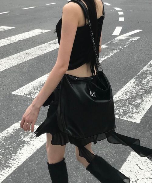 MUCENT(ムセント)の「ラックスレザーショルダーバッグクロスバッグ(成人男女共用)(メッセンジャーバッグ・レディース・ブラック・FREE)」の4枚目の写真