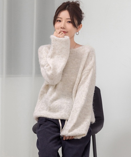 DAY CLOSET（デイ クローゼット）の「【肩魅せ2WAY】ゆるっと綺麗見せ。長袖 オーバーサイズ モヘアタッチ ニット プルオーバー レディース（ニット/セーター・レディース・ブラウン/グレー/ライトグレー/オートミール・FREE）」の18枚目の写真