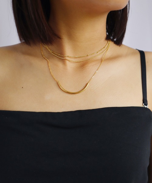 TUWAKRIM（トゥワクリム）の「【TUWAKRIM】3レンチューブネックレス（ネックレス・レディース・ゴールド・MEDIUM）」の2枚目の写真