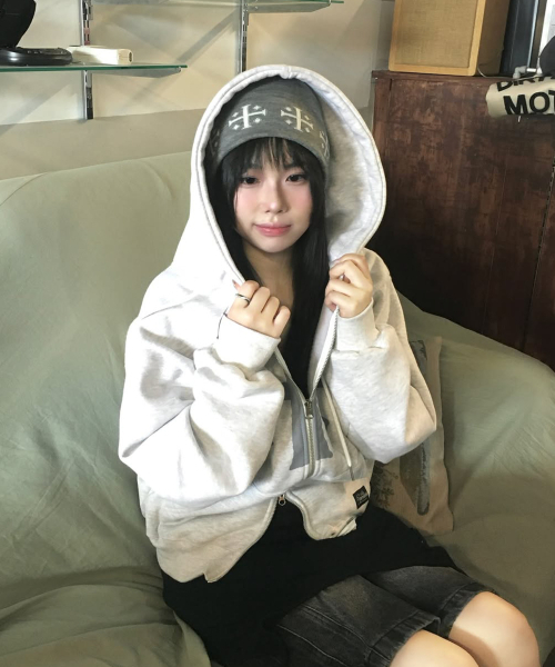 FREEMARIO（フリーマリオ）の「モノクロスジップアップフードパーカー[ホワイト]（パーカー・レディース・ホワイト・MEDIUM/LARGE）」の4枚目の写真