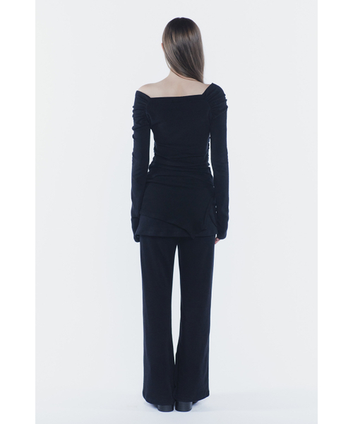 PAIN OR PLEASURE(ペインオアプレジャー)の「SOFT DRAPED OFF SHOULDER TOP black(Tシャツ/カットソー・レディース・その他・MEDIUM/SMALL)」の3枚目の写真