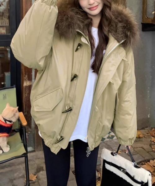 Miniministore(ミニミニストア)の「トグルボタン中綿ジャケットファー襟コート(ダウンジャケット/コート・レディース・ベージュ/ネイビー/ブラック・FREE)」の1枚目の写真