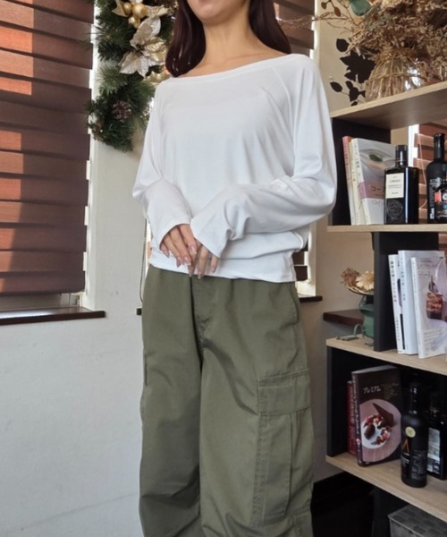tolene(トレネ)の「ワンショルダー ドルマンスリーブ 長袖カットソー(Tシャツ/カットソー・レディース・ブラック/ホワイト・FREE)」の11枚目の写真