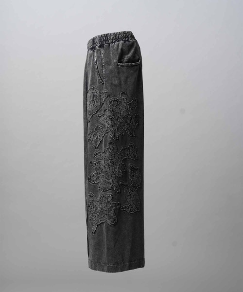 MAISON SPECIAL（メゾンスペシャル）の「《UNISEX》Flower Patchwork Vintage Like Easy Sweat Pants/フラワーパッチワークヴィンテージライクイージースウェットパンツ【MAISON SPECIAL/メゾンスペシャル】■セットアップ対応■（スウェットパンツ・メンズ・ブラック・0/1/2）」の10枚目の写真