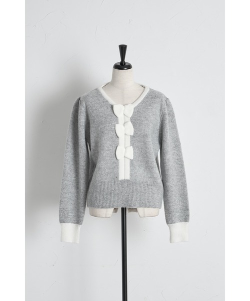 tocco closet（トッコ　クローゼット）の「【ZOZO限定】三段リボン付き配色ニットプルオーバー（ニット/セーター・レディース・ホワイト/ブラック/グレー・M）」の4枚目の写真