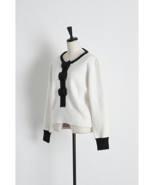 tocco closet（トッコ　クローゼット）の「【ZOZO限定】三段リボン付き配色ニットプルオーバー（ニット/セーター・レディース・ホワイト/ブラック/グレー・M）」の7枚目の写真