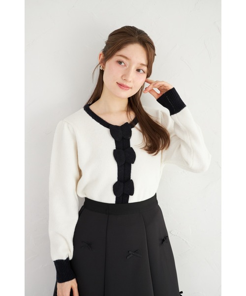 tocco closet（トッコ　クローゼット）の「【ZOZO限定】三段リボン付き配色ニットプルオーバー（ニット/セーター・レディース・ホワイト/ブラック/グレー・M）」の14枚目の写真