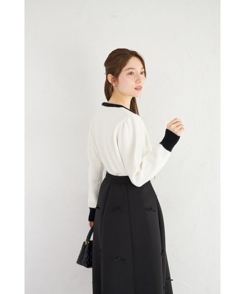 tocco closet（トッコ　クローゼット）の「【ZOZO限定】三段リボン付き配色ニットプルオーバー（ニット/セーター・レディース・ホワイト/ブラック/グレー・M）」の16枚目の写真