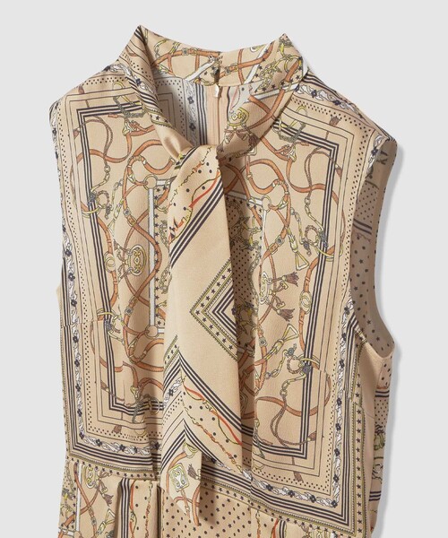 ANAYI（アナイ）の「スカーフプリントボウタイ ワンピース（ワンピース・レディース・オフホワイト/ネイビー/ベージュ・38/36/34）」の21枚目の写真