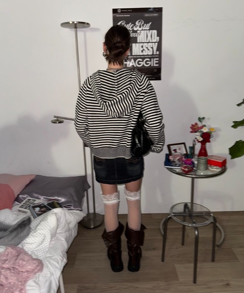 SHAGGIE（シャギー）の「フード付きボーダールーズニットパーカー（パーカー・レディース・パープル/グリーン/ブルー/ブラック・FREE）」の14枚目の写真