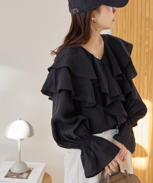 DISCOAT（ディスコート）の「シアーフリルブラウス（シャツ/ブラウス・レディース・ベージュ/ブラック/ホワイト系その他/サックスブルー・FREE）」の2枚目の写真