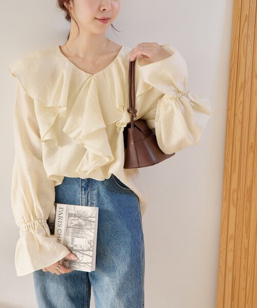 DISCOAT（ディスコート）の「シアーフリルブラウス（シャツ/ブラウス・レディース・ベージュ/ブラック/ホワイト系その他/サックスブルー・FREE）」の8枚目の写真