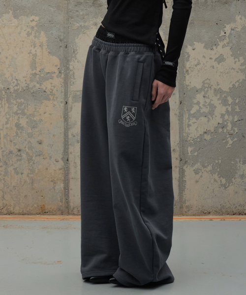 ROCKCAKE(ロックケーキ)の「Boxer Layered Curved 2way Jogger - Charcoal(スウェットパンツ・レディース・その他・X-SMALL/SMALL)」の1枚目の写真