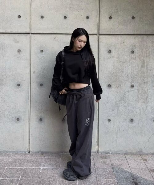 ROCKCAKE(ロックケーキ)の「Boxer Layered Curved 2way Jogger - Charcoal(スウェットパンツ・レディース・その他・X-SMALL/SMALL)」の6枚目の写真