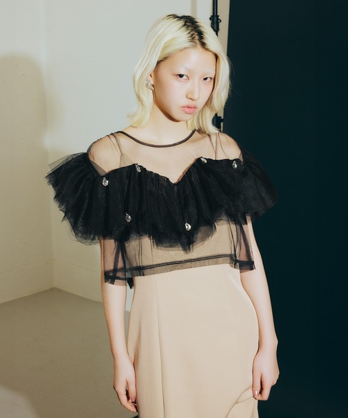 darial(ダリアル)の「【darial】drop bijou frill top / ドロップビジューフリルトップ(その他トップス・レディース・ブラック/ブルーグレー/アッシュ・フリー)」の2枚目の写真