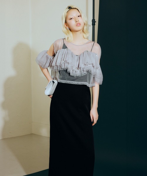 darial(ダリアル)の「【darial】drop bijou frill top / ドロップビジューフリルトップ(その他トップス・レディース・ブラック/ブルーグレー/アッシュ・フリー)」の4枚目の写真