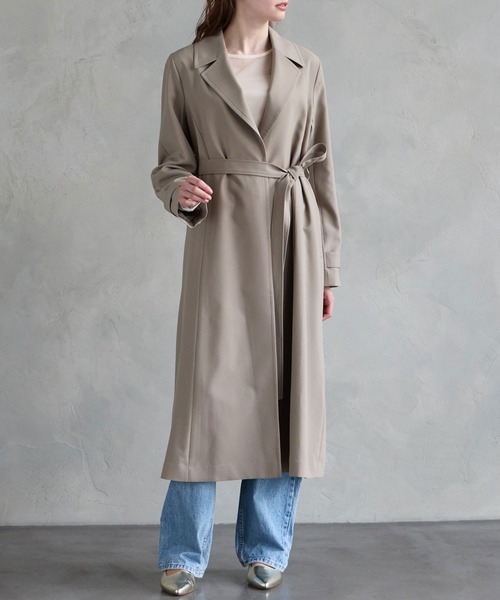 AIMER（エメ）の「アンブレラヨークバックタックラップロングコート（その他アウター・レディース・モカ/グレイッシュベージュ・MEDIUM）」の2枚目の写真