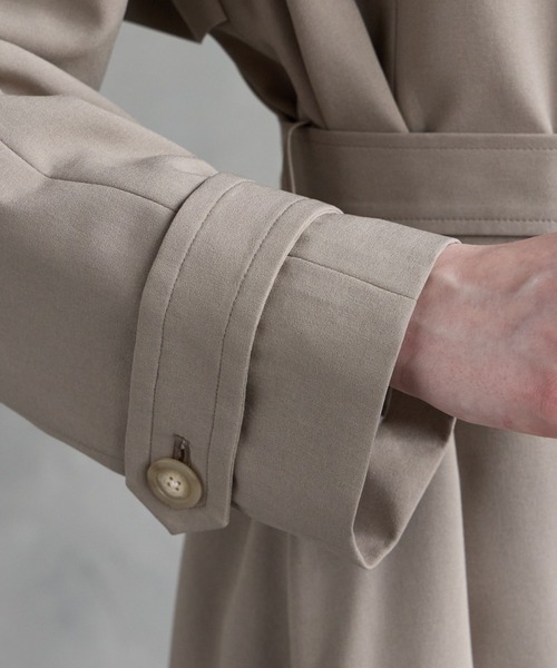 AIMER（エメ）の「アンブレラヨークバックタックラップロングコート（その他アウター・レディース・モカ/グレイッシュベージュ・MEDIUM）」の14枚目の写真