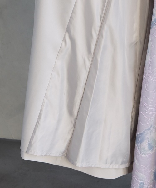 AIMER（エメ）の「アンブレラヨークバックタックラップロングコート（その他アウター・レディース・モカ/グレイッシュベージュ・MEDIUM）」の8枚目の写真