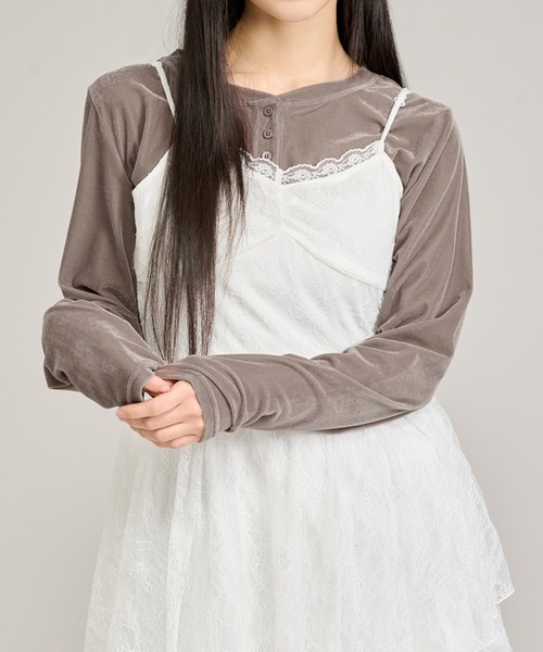 apres jour mignon(アプレジュールミニョン)の「シアーベロアヘンリープルオーバー(Tシャツ/カットソー・レディース・アイボリー/グレイッシュベージュ・LARGE/フリー)」の2枚目の写真