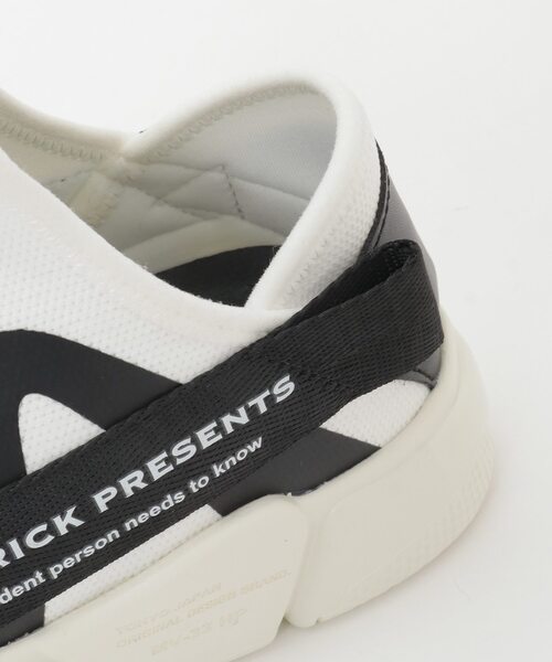 Tiara(ティアラ)の「【MAISON MAVERICK PRESENTS】DAD Slip-ons Knit Sneakers(スニーカー・レディース・ホワイト/ブラック・22.5/23/23.5)」の7枚目の写真