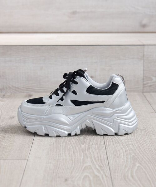 RETRO GIRL（レトロガール）の「ダッドスニーカー（その他シューズ・レディース・オフホワイト/シルバー/ブラック・MEDIUM/LARGE）」の4枚目の写真