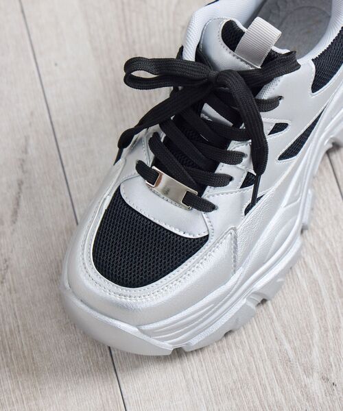 RETRO GIRL（レトロガール）の「ダッドスニーカー（その他シューズ・レディース・オフホワイト/シルバー/ブラック・MEDIUM/LARGE）」の5枚目の写真