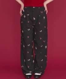 Cath Kidston（キャスキッドソン）の「総柄刺繍ストレートパンツ Ditsy Floral Embroidery（スラックス）」