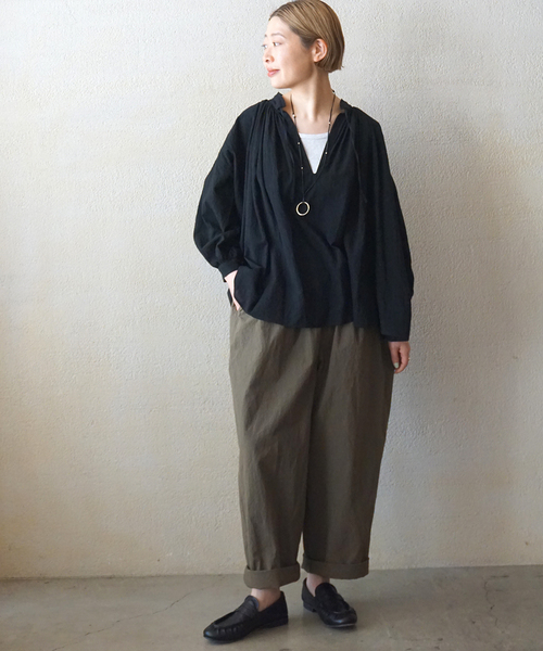 JOURNAL STANDARD LUXE（ジャーナルスタンダード　ラックス）の「ローンギャザーブラウス（シャツ/ブラウス・レディース・ホワイト/ブラック・FREE）」の3枚目の写真