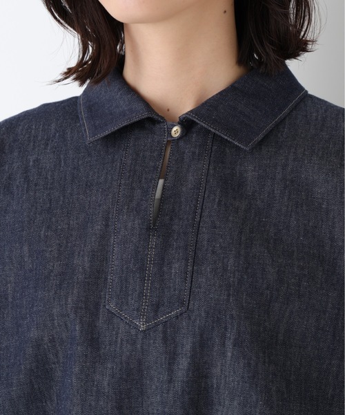 human woman(ヒューマンウーマン)の「◆【定番/ウォッシャブル】ライトオンスデニムスキッパーブラウス(シャツ/ブラウス・レディース・ネイビー/ブラウン・MEDIUM)」の5枚目の写真