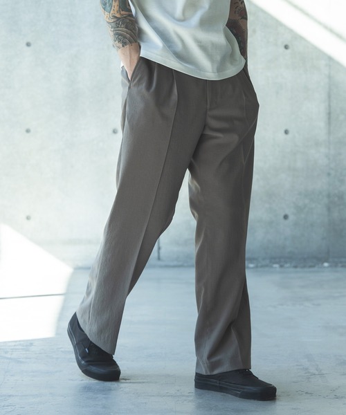 MR.OLIVE(ミスターオリーブ)の「QUICK DRY MATERIAL / 2TACK STRAIGHT EASY PANTS / M262109(スラックス・メンズ・ブラック/カーキ・SMALL/MEDIUM/LARGE)」の4枚目の写真