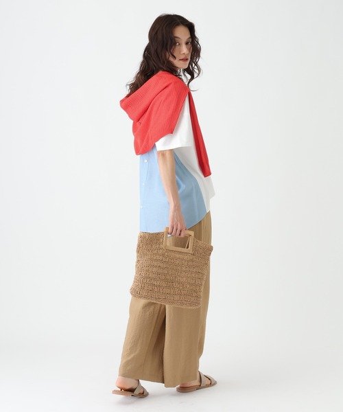 Elura（エルーラ）の「≪UVカット・接触冷感≫クルーネックバックシャツT/670084（Tシャツ/カットソー・レディース・ブラック/ホワイト×ホワイト/ホワイト×ブルー/ダークブラウン・FREE）」の13枚目の写真