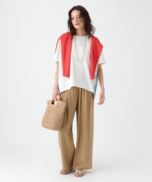 Elura（エルーラ）の「≪UVカット・接触冷感≫クルーネックバックシャツT/670084（Tシャツ/カットソー・レディース・ブラック/ホワイト×ホワイト/ホワイト×ブルー/ダークブラウン・FREE）」の12枚目の写真