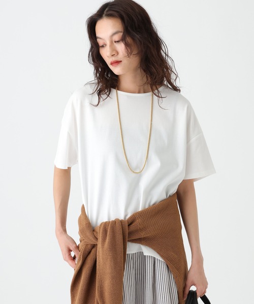 Elura（エルーラ）の「≪UVカット・接触冷感≫クルーネックバックシャツT/670084（Tシャツ/カットソー・レディース・ブラック/ホワイト×ホワイト/ホワイト×ブルー/ダークブラウン・FREE）」の5枚目の写真
