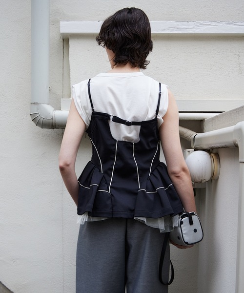 MAISON SPECIAL(メゾンスペシャル)の「Piping Peplum Tunic/パイピングペプラムチュニック(シャツ/ブラウス・レディース・ベージュ/ブラック・FREE)」の4枚目の写真