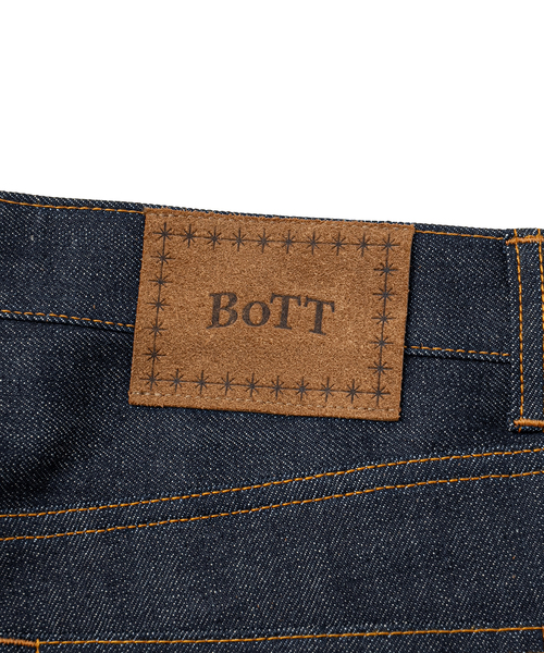 WISM(ウィズム)の「BoTT / ボット Loose-Fit Rigid Selvedge Jean(デニムパンツ・メンズ・ネイビー・32/30)」の4枚目の写真