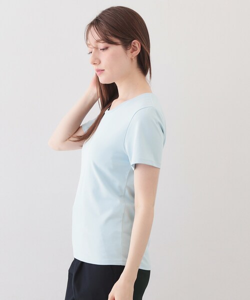 index（インデックス）の「【UVケア/接触冷感/吸水速乾】薄手なのに透けにくい！ベーシックTシャツ《洗濯機OK/S～3L/6col》（Tシャツ/カットソー・レディース・ホワイト系5/ナチュラル/オフホワイト/サックスブルー系7/ネイビー系5/ブラック・40/44/42/38/36）」の14枚目の写真