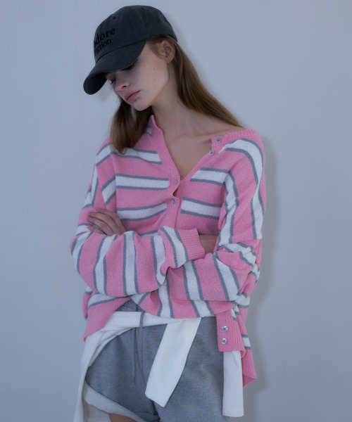 LARTIGENT(ラーティゼン)の「L23 OVERSIZED STRIPE CARDIGAN(PINK)(カーディガン/ボレロ・レディース・その他・FREE)」の1枚目の写真
