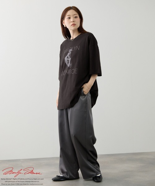 Mac-House(マックハウス)の「マリリン・モンロー モノクロ実写フォトプリント ルーズ半袖Tシャツ 通気性・吸汗性(Tシャツ/カットソー・メンズ・オフホワイト/ブラック・L/M)」の11枚目の写真