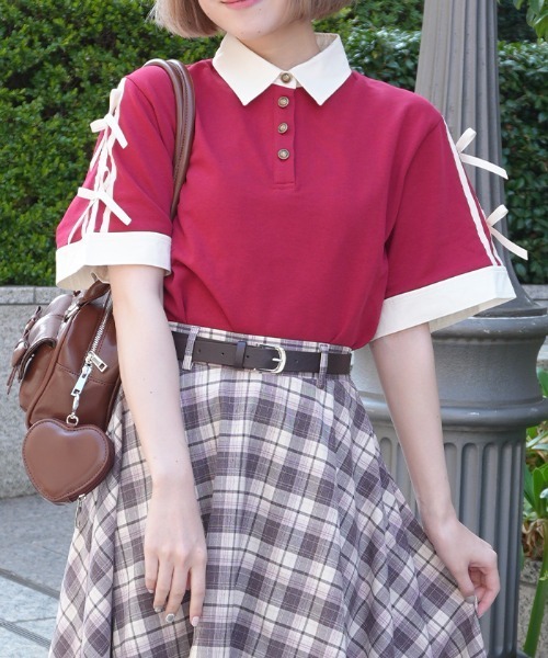 axes femme POETIQUE(アクシーズファムポエティック)の「バイカラーシャツポロPO(Tシャツ/カットソー・レディース・レッド/ブラック/ネイビー・MEDIUM)」の2枚目の写真