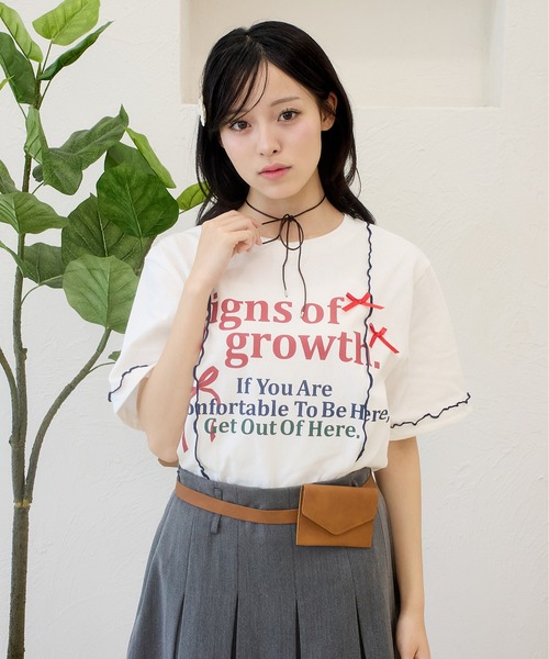 kutir(クティール)の「リボンメローロゴTシャツ(Tシャツ/カットソー・レディース・オフホワイト/ブルー/オートミール・FREE)」の4枚目の写真