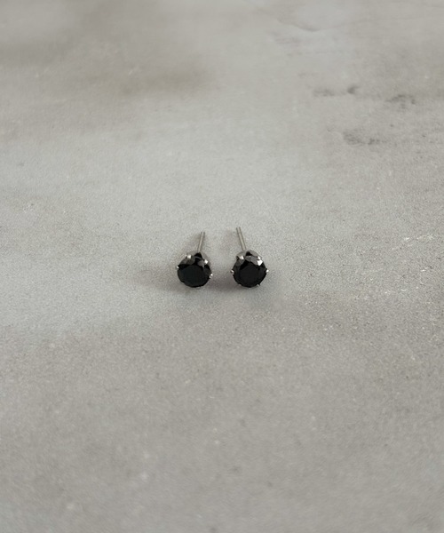 VATSURICA(バツリカ)の「〈LOINE〉金属アレルギー対応 / ステンレス / ガラスストーン スタッドピアス 5mm(ピアス(両耳用)・レディース・ブラック/クリア・FREE)」の9枚目の写真