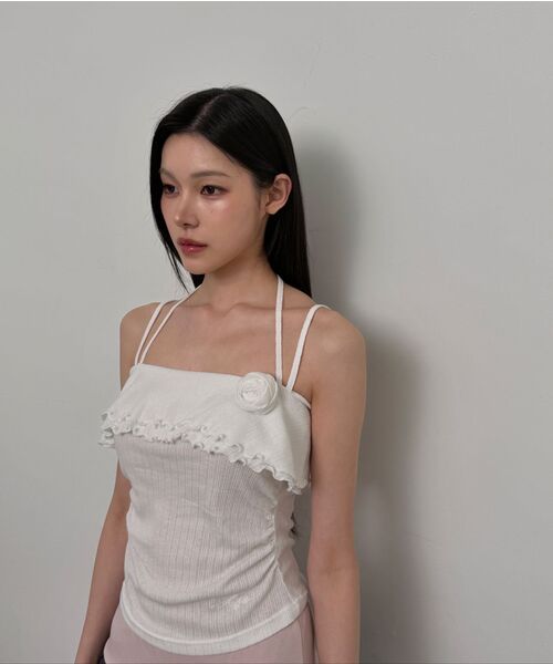 ILLIGO(イリゴ)の「ローズラッフルスリーブレスホワイト(Tシャツ/カットソー・レディース・その他・OS)」の6枚目の写真