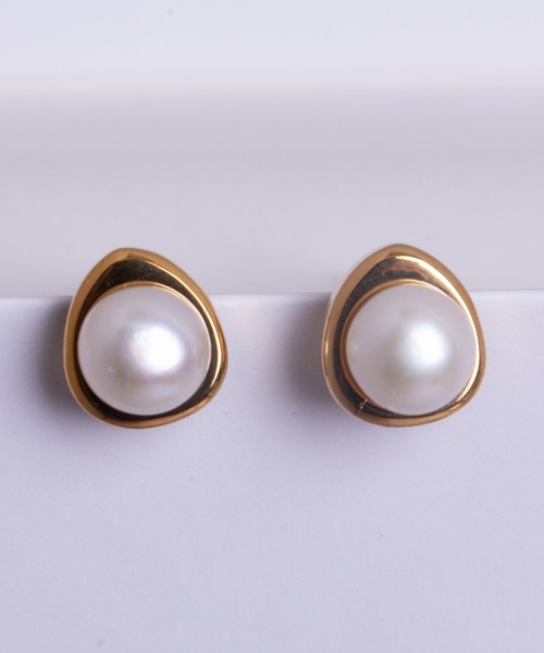 tone(トーン)の「【Peony/ピオニー】パールトップシンプルピアス【アレルギー対応】(ピアス(両耳用)・レディース・ゴールド/シルバー・FREE)」の5枚目の写真