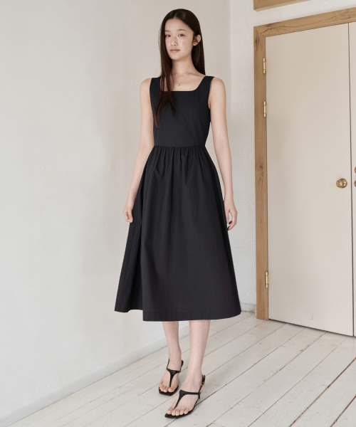 MUSINSA STANDARD WOMAN（ムシンサスタンダードウーマン）の「ウィメンズポプリンスリーブレスロングドレス[ブラック]（ワンピース・レディース・その他・X-SMALL/SMALL/MEDIUM/LARGE）」の3枚目の写真